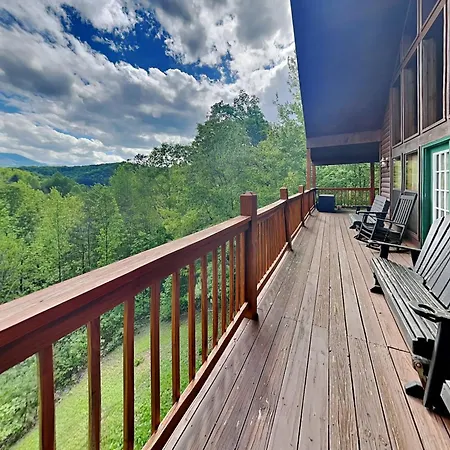 Bear Hunter Villa
